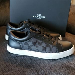 AUTHENTIC Coach Signature low top sneaker